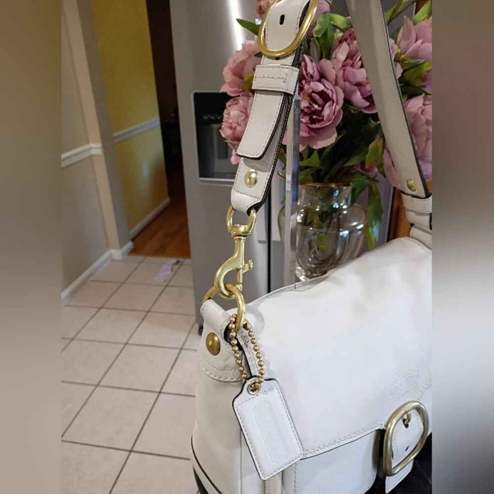 Coach vintage bleeker legacy tattersall flap shoulder bag with gold buckle